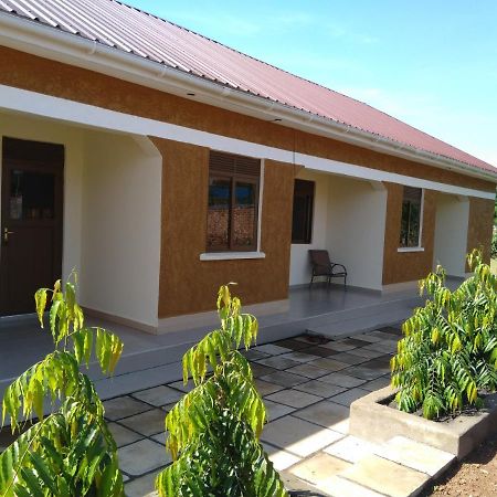 Kalalo Cottage Inn Pakwach Exterior foto