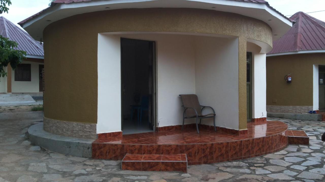 Kalalo Cottage Inn Pakwach Exterior foto