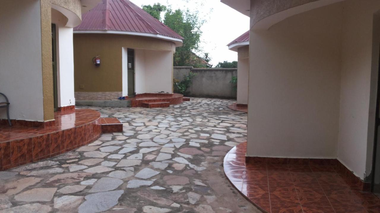 Kalalo Cottage Inn Pakwach Exterior foto