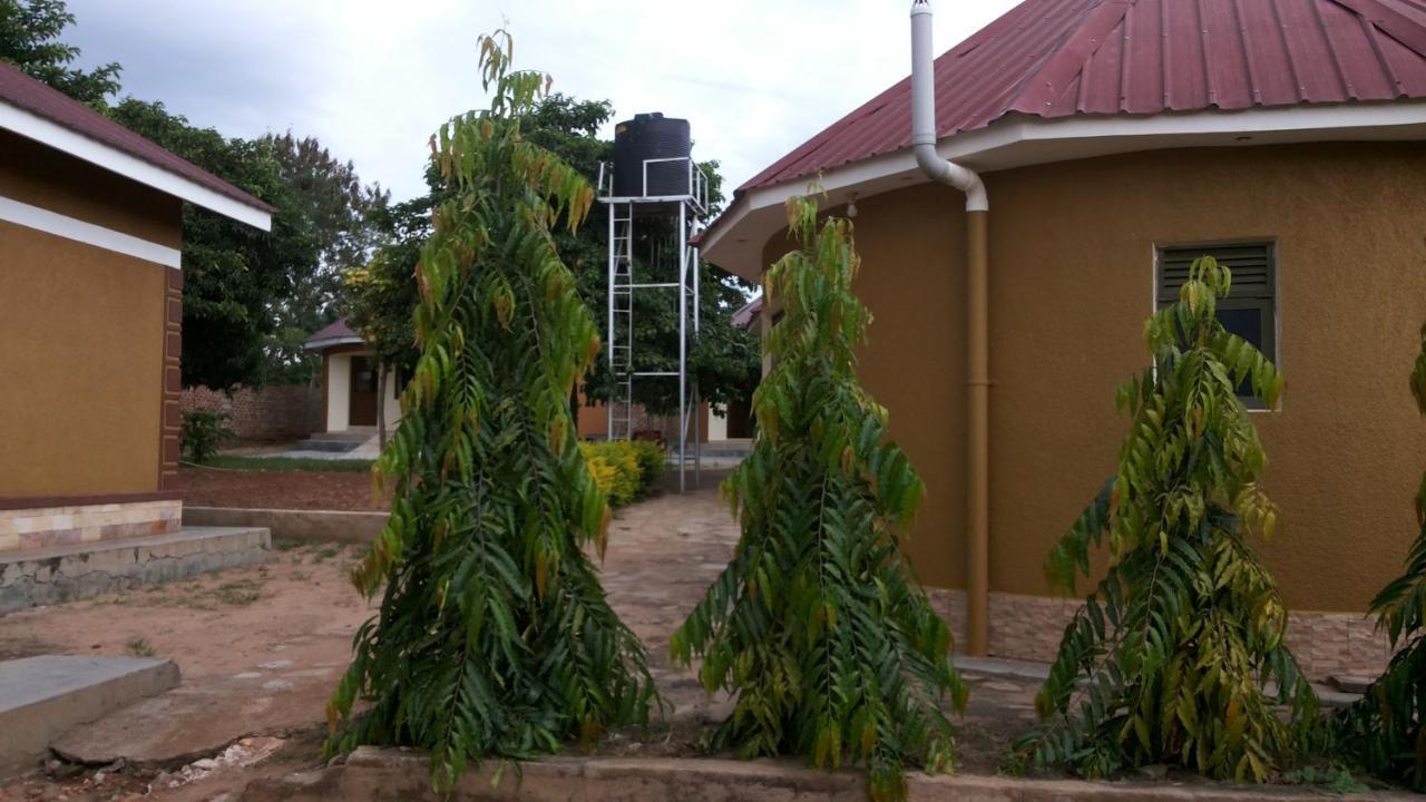 Kalalo Cottage Inn Pakwach Exterior foto